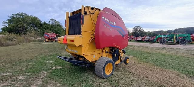 Image of New Holland RB460 equipment image 4
