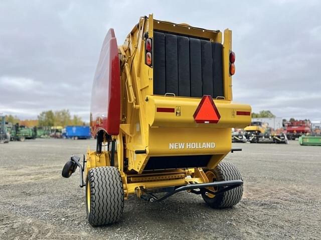 Image of New Holland RB460 equipment image 4