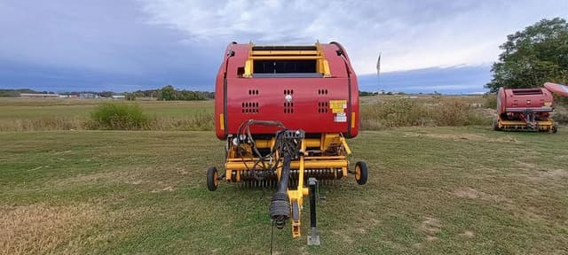 Image of New Holland RB460 equipment image 1