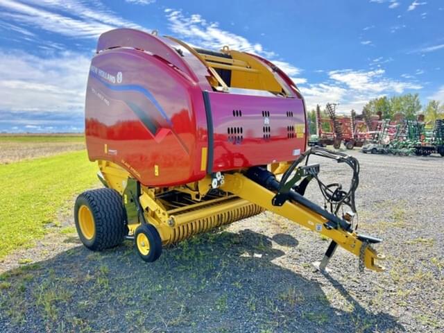 Image of New Holland RB460 equipment image 1