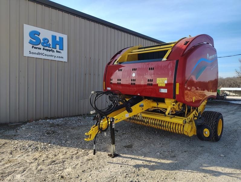 2023 New Holland RB560 Specialty Crop Equipment Image0