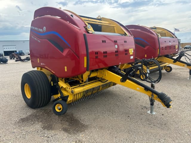 Image of New Holland RB560 equipment image 1