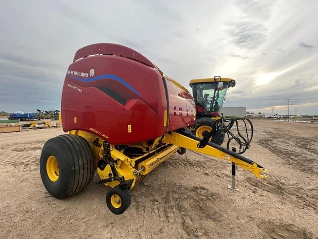 Image of New Holland RB560 equipment image 3