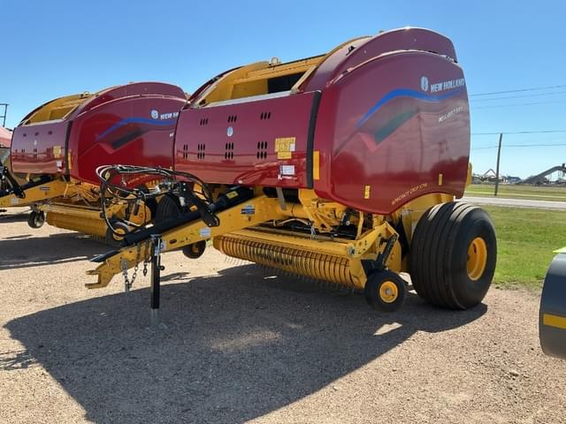 Image of New Holland RB560 equipment image 2