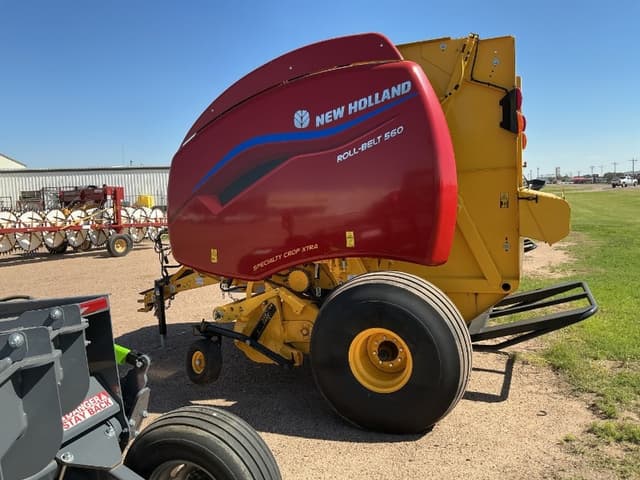 Image of New Holland RB560 Specialty Crop Plus equipment image 3