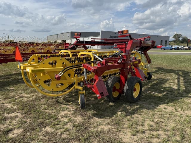 Image of New Holland Rolabar 230 equipment image 3