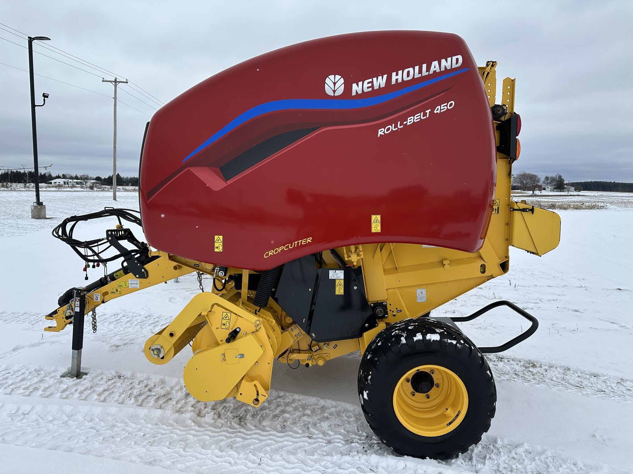 2023 New Holland RB450 CropCutter Equipment Image0
