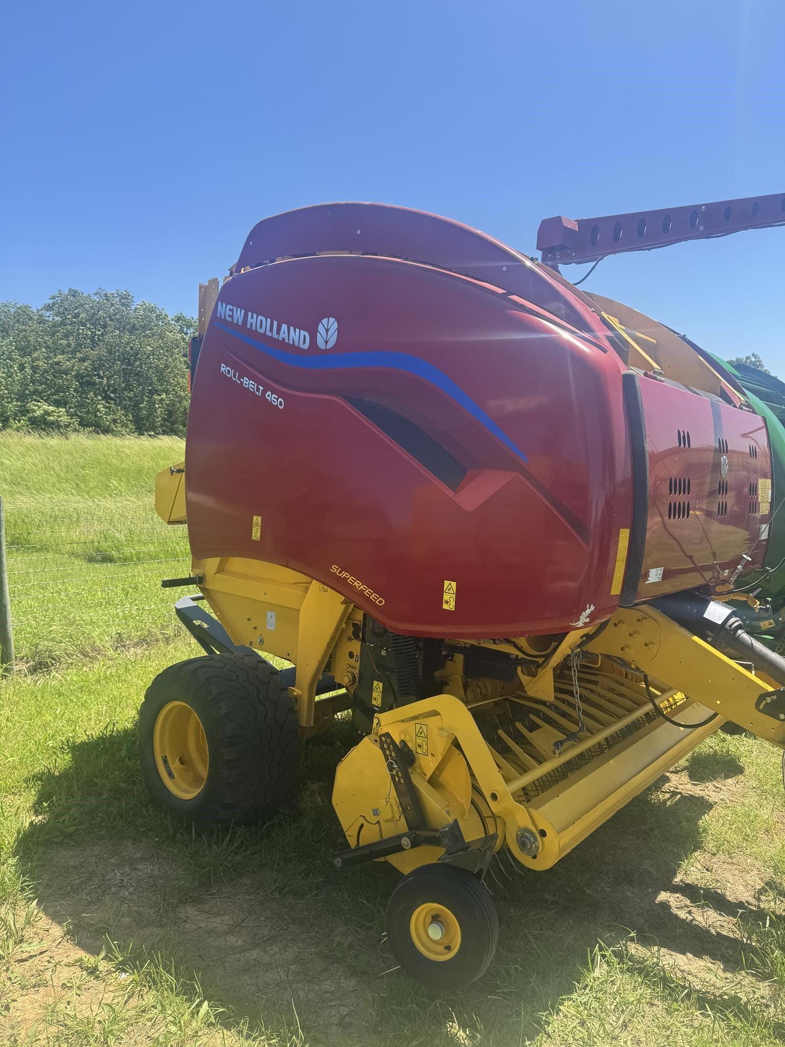 2023 New Holland RB460 Superfeed Equipment Image0