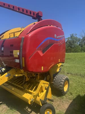 2023 New Holland RB460 Superfeed Image