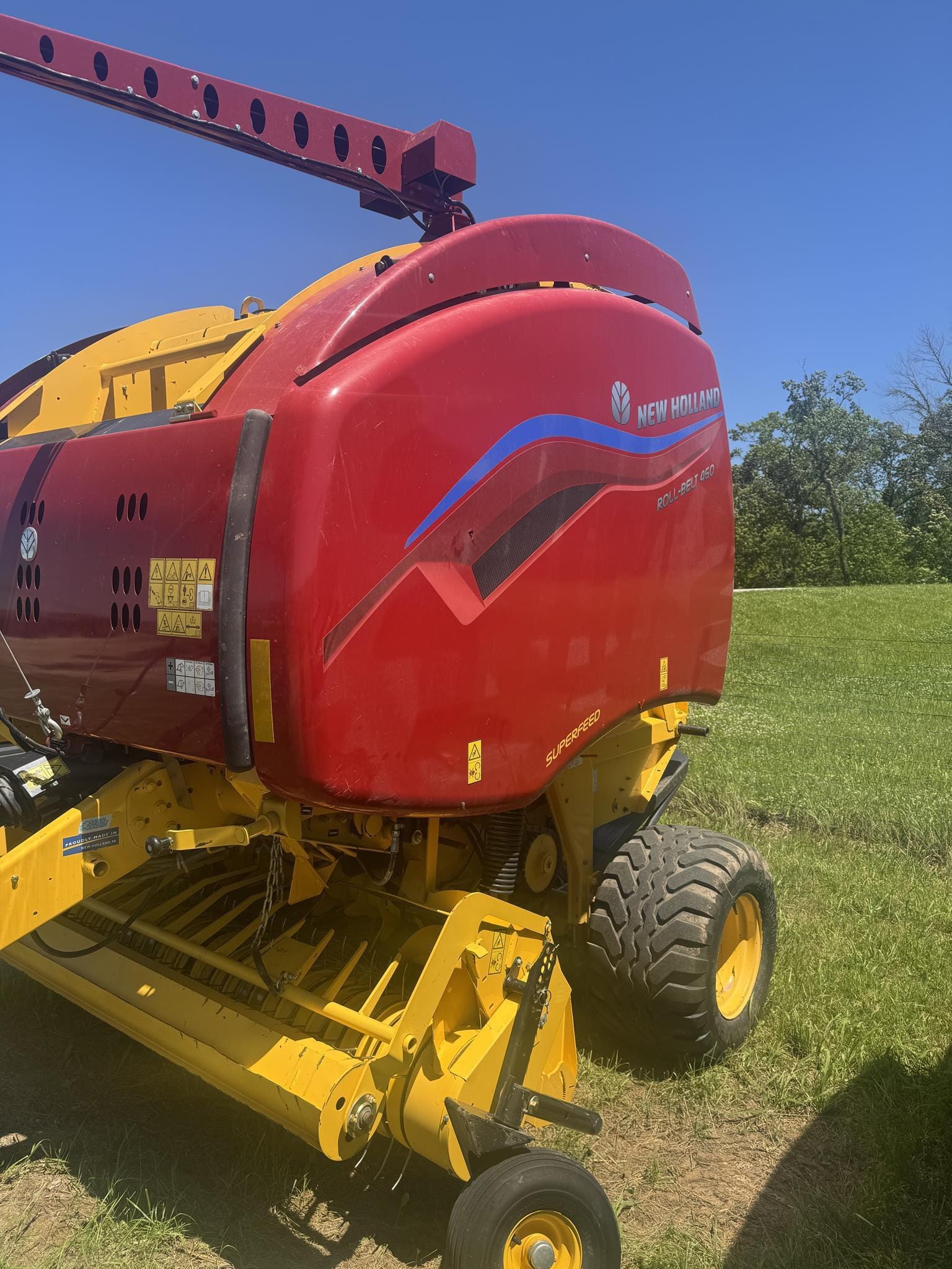 2023 New Holland RB460 Superfeed Equipment Image0