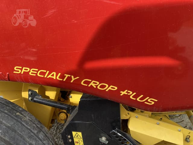 Image of New Holland RB560 equipment image 4