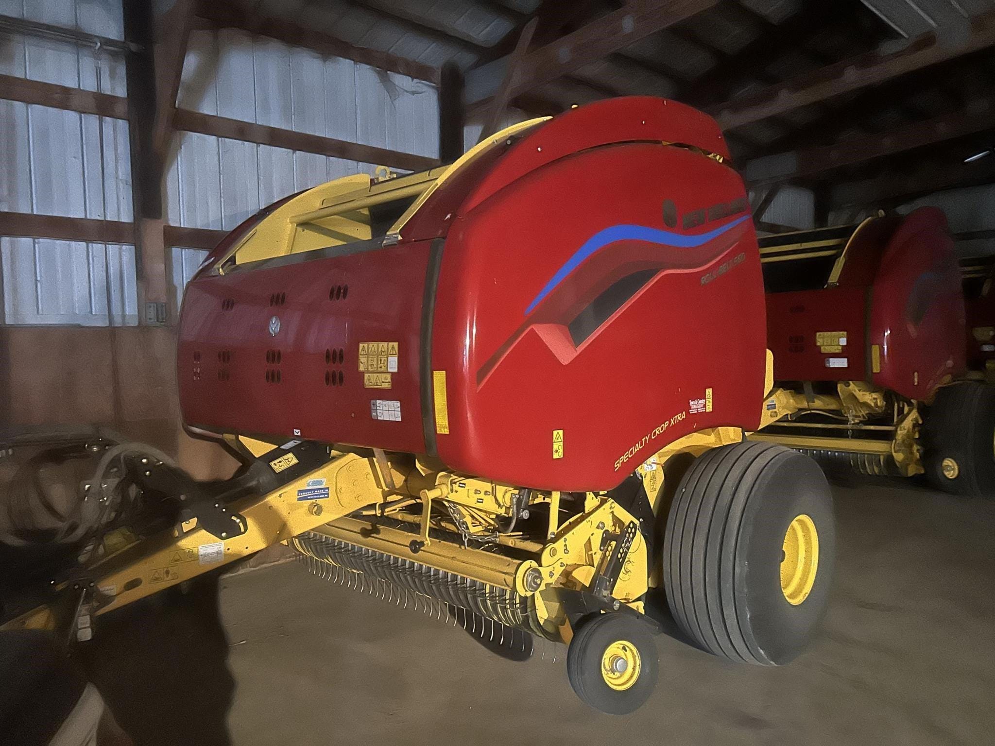 2023 New Holland RB560 Specialty Crop Xtra Equipment Image0