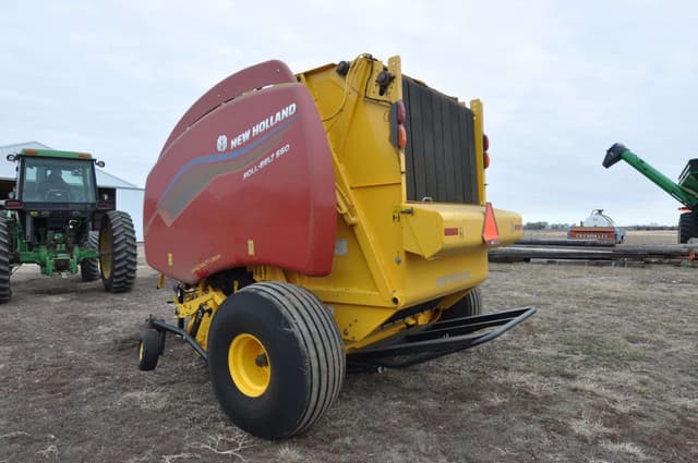 Image of New Holland RB560 equipment image 4