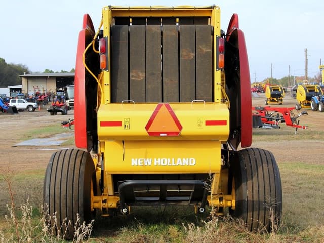 Image of New Holland 460 equipment image 4