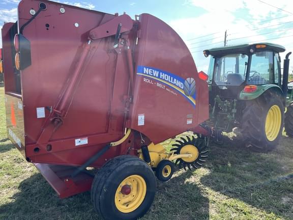 Image of New Holland RB450 Utility equipment image 4