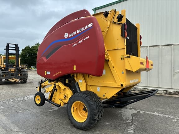 Image of New Holland RB460 Hay Special equipment image 4