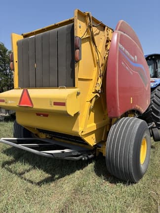Image of New Holland RB560 Specialty Crop Xtra equipment image 3