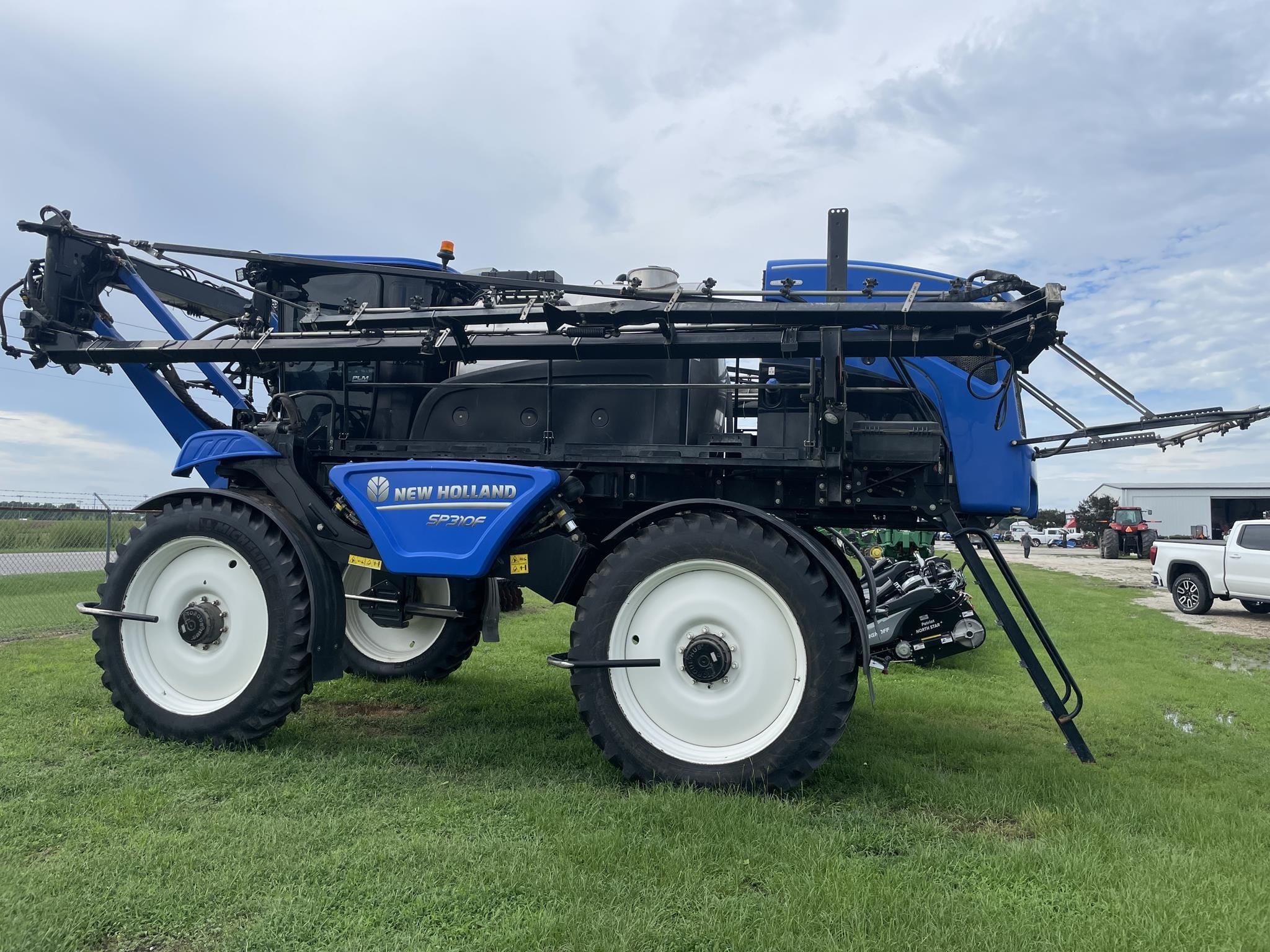 2023 New Holland SP310F Equipment Image0