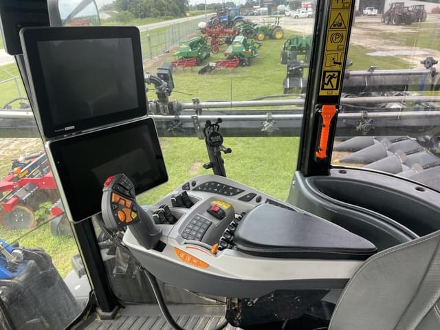 Image of New Holland SP.310F equipment image 3