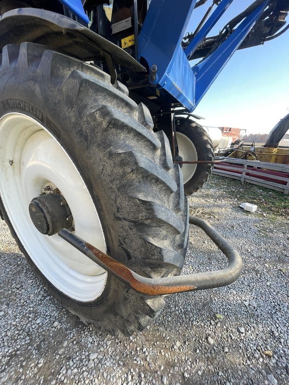Image of New Holland SP310F equipment image 2