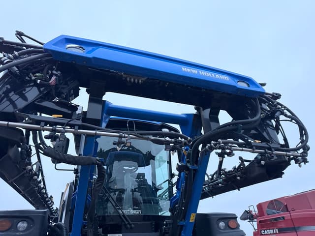 Image of New Holland SP370F equipment image 1
