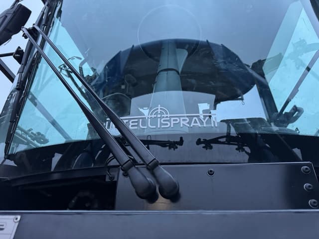 Image of New Holland SP370F equipment image 4