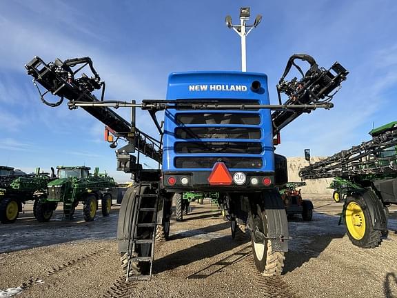 Image of New Holland SP370F equipment image 4