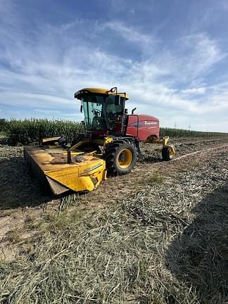 Image of New Holland Speedrower 220 Primary image