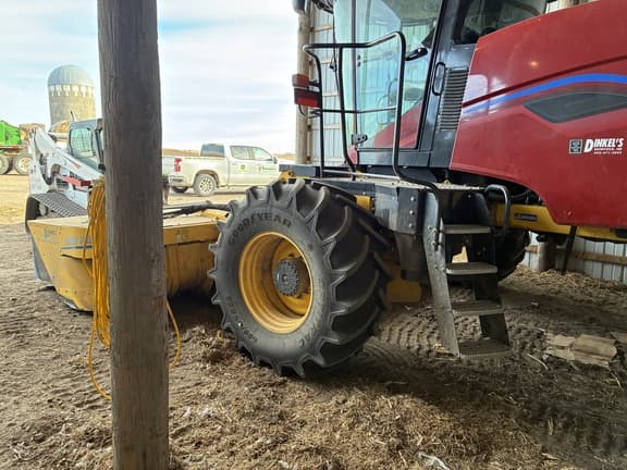 Image of New Holland Speedrower 260 equipment image 2