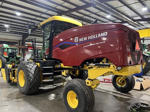 Image of New Holland Speedrower 260 Plus Primary image