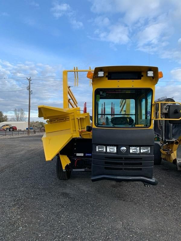 Image of New Holland Stack Cruiser 103 equipment image 3