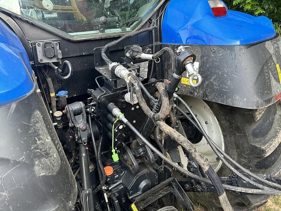 Image of New Holland T5.140 equipment image 4