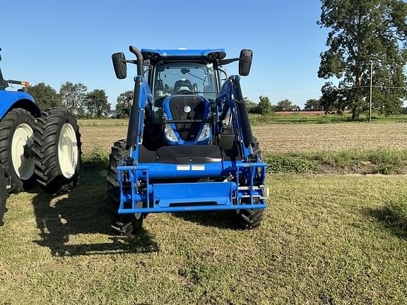 Image of New Holland T7.210 equipment image 2