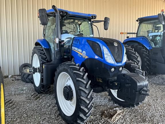 Image of New Holland T7.210 equipment image 2