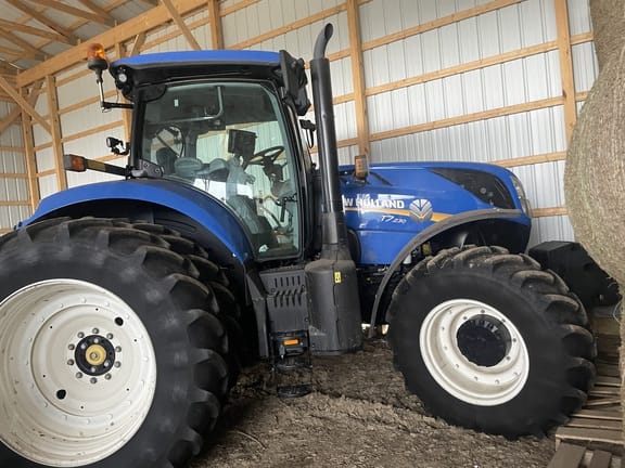 2023 New Holland T7.230 Equipment Image0