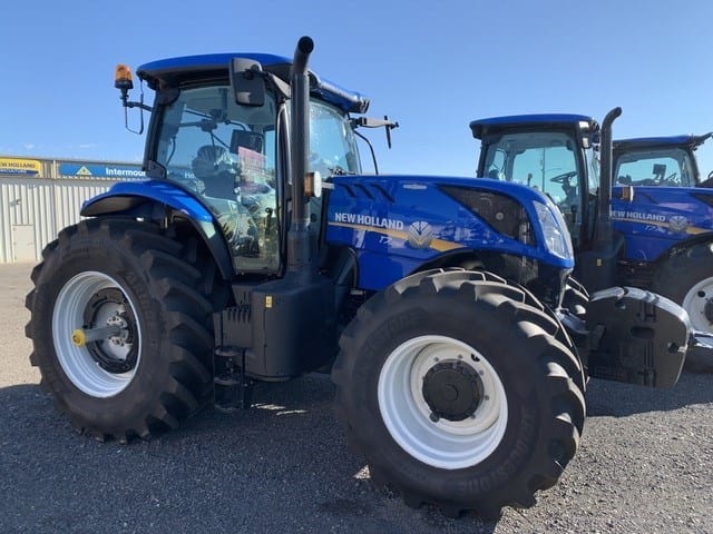 2023 New Holland T7.260 Equipment Image0