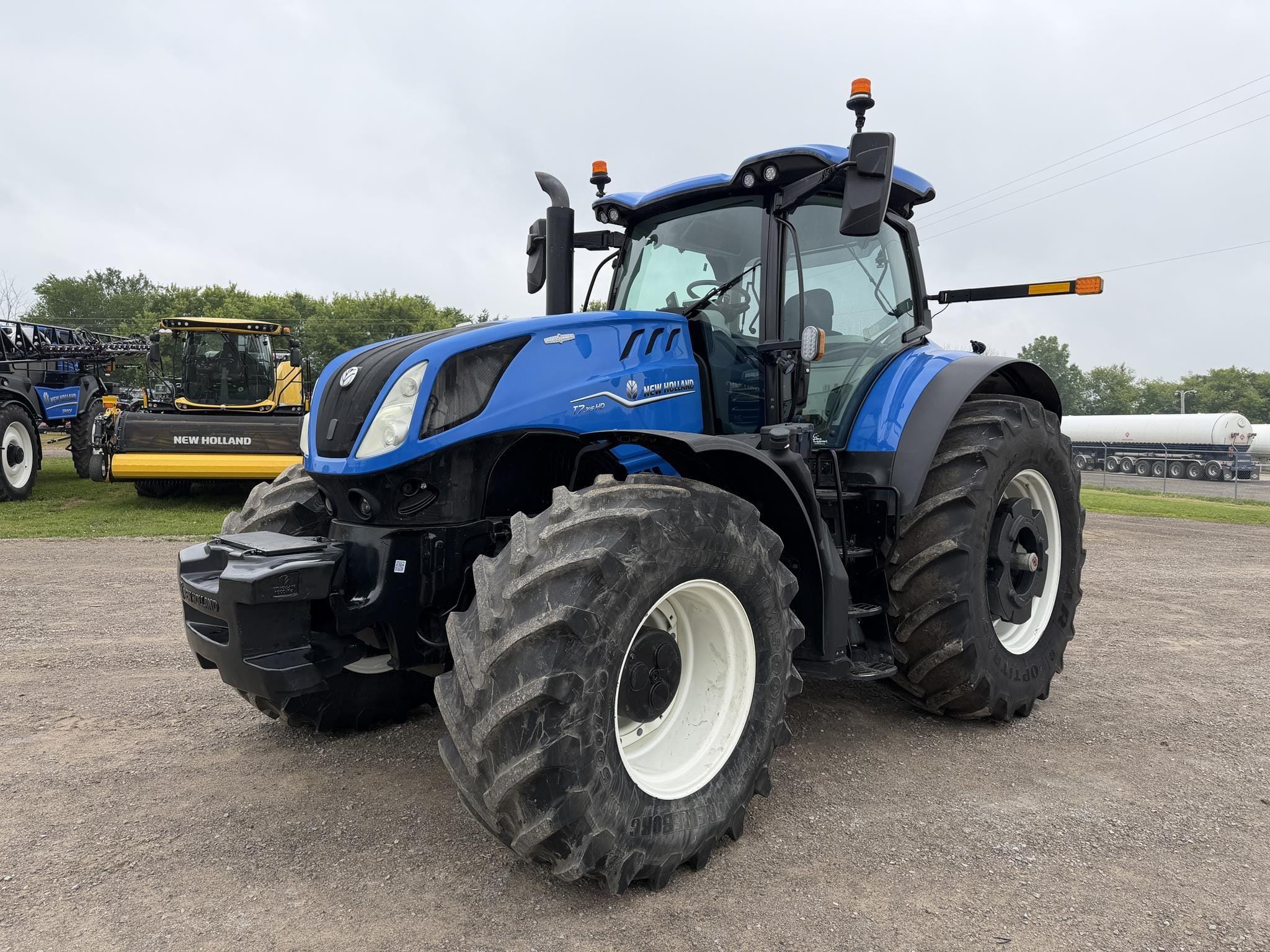 2023 New Holland T7.315HD Equipment Image0