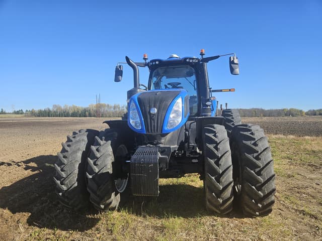 Image of New Holland T8.320 equipment image 2