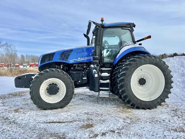 Image of New Holland T8.320 equipment image 2