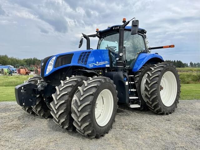 Image of New Holland T8.320 equipment image 2