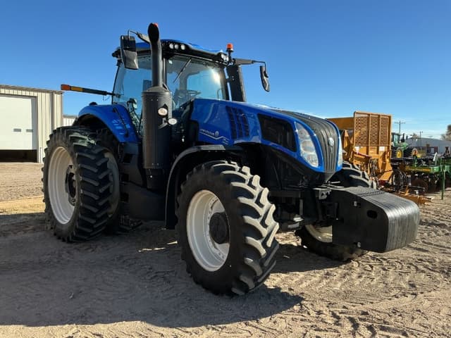 Image of New Holland T8.320 equipment image 2