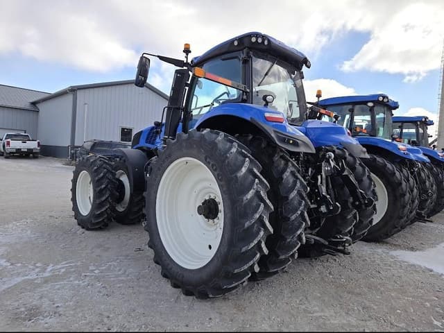 Image of New Holland T8.350 equipment image 2