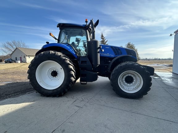 2023 New Holland T8.380 Equipment Image0