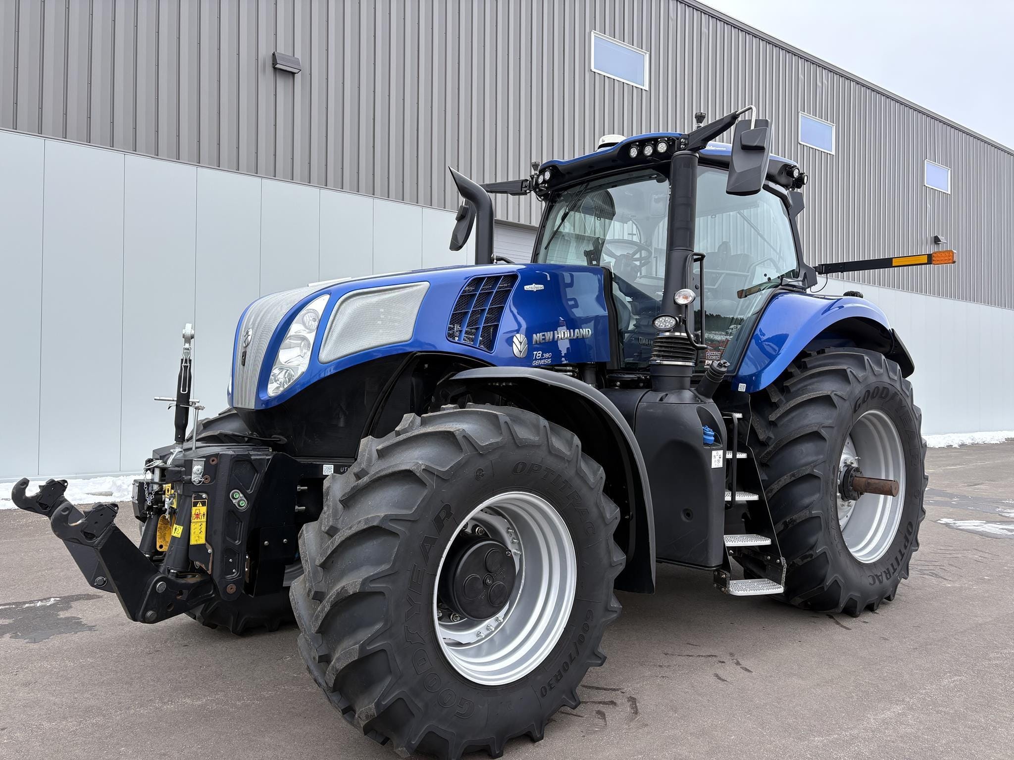 2023 New Holland T8.380 Equipment Image0