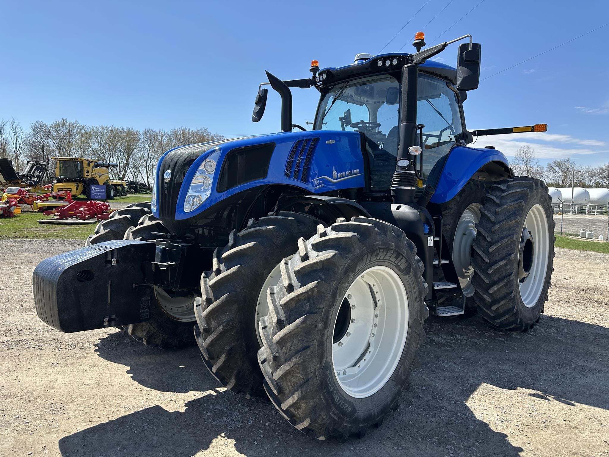 2023 New Holland T8.410 Equipment Image0