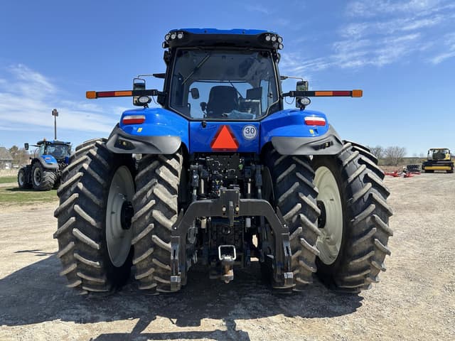 Image of New Holland T8.410 equipment image 3