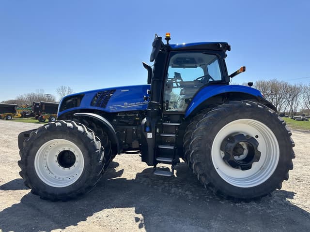 Image of New Holland T8.410 equipment image 1