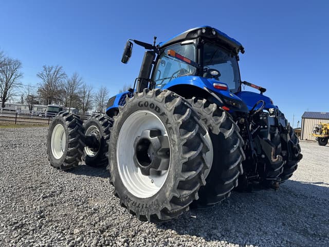 Image of New Holland T8.410 equipment image 4