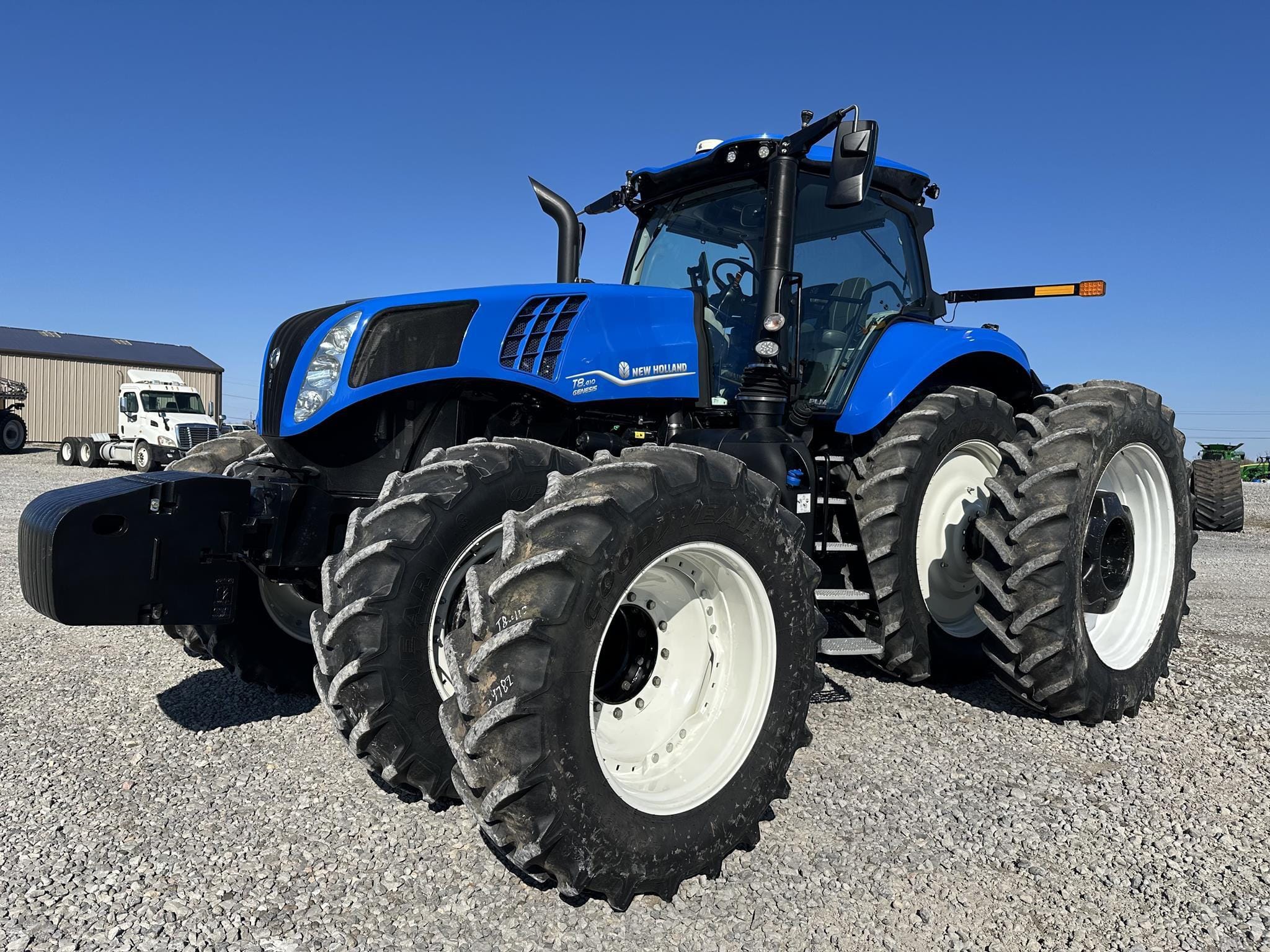 2023 New Holland T8.410 Equipment Image0