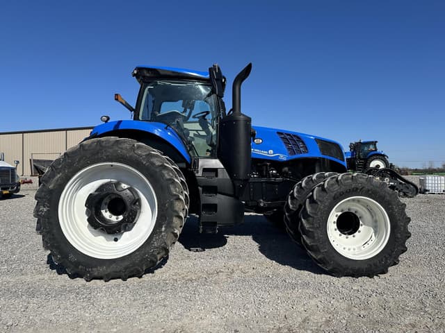Image of New Holland T8.410 equipment image 3